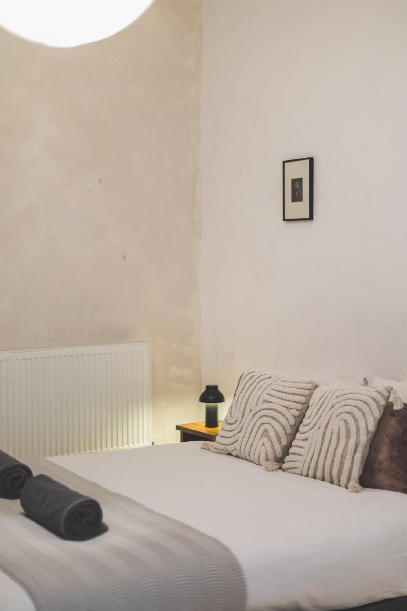 Bright & Spacious 2br Flat, Great Transport Links Apartamento Londres